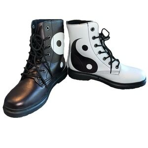 Yes We‎ Vibe Unisex M8/W9.5W Vegan Leather  Boots Ying Yang Black White Combat